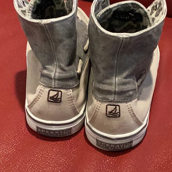 Sperry Hi-tops - Picture 4 of 9